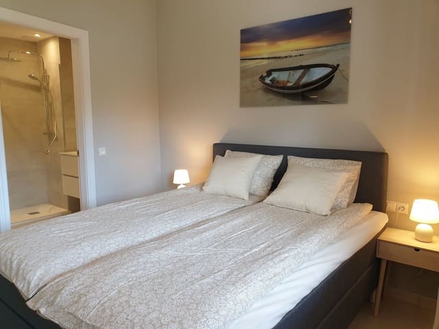 2 bedroom Apartment for sale in Marbesa, Marbella with pool - € 359,000 (Ref: 9244499)