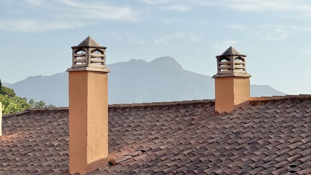 2 bedroom Apartment for sale in El Paraíso, Benahavís with pool - € 365,000 (Ref: 9319587)