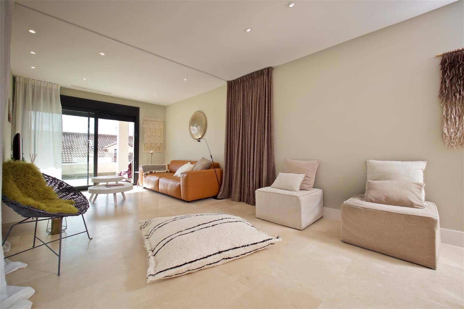 2 Zimmer Apartment zu verkaufen in New Golden Mile mit Pool - 385.000 € (Ref: 9335710)