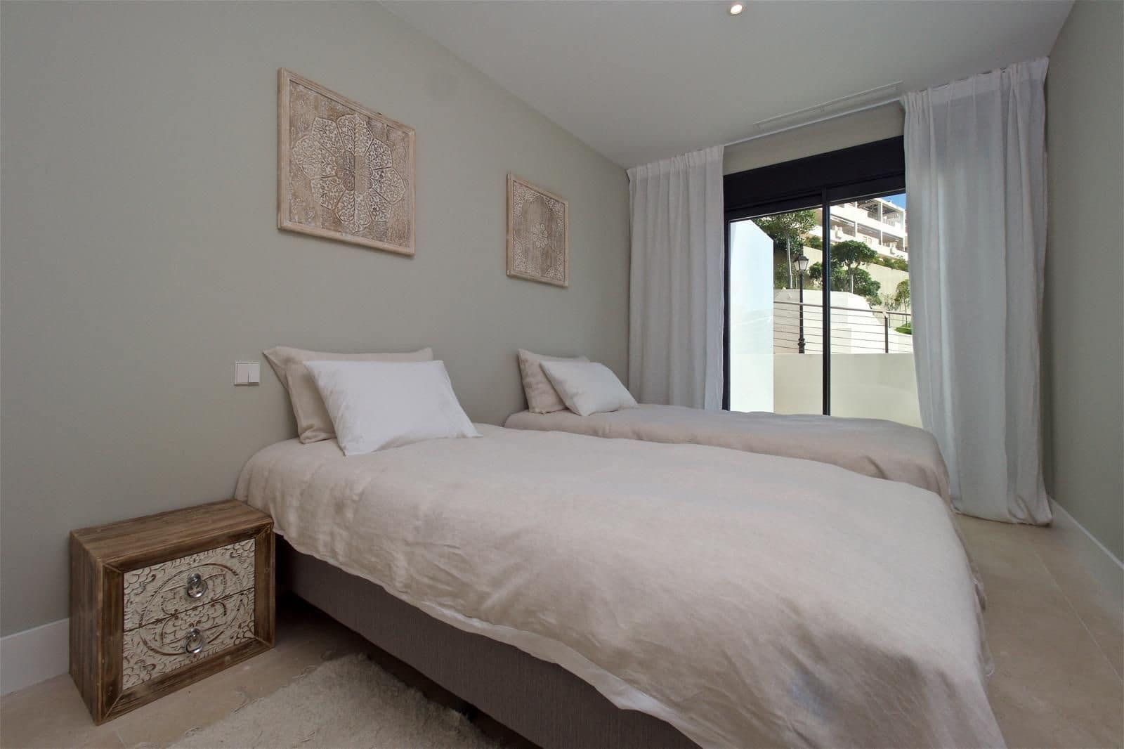 2 Zimmer Apartment zu verkaufen in New Golden Mile mit Pool - 385.000 € (Ref: 9335710)