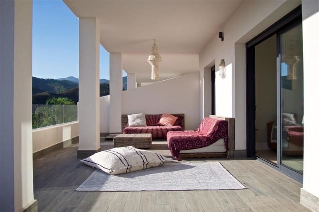 2 soverom Leilighet til salgs i La Concha - Resina Golf, Estepona med svømmebasseng - € 385 000 (Ref: 9335710)