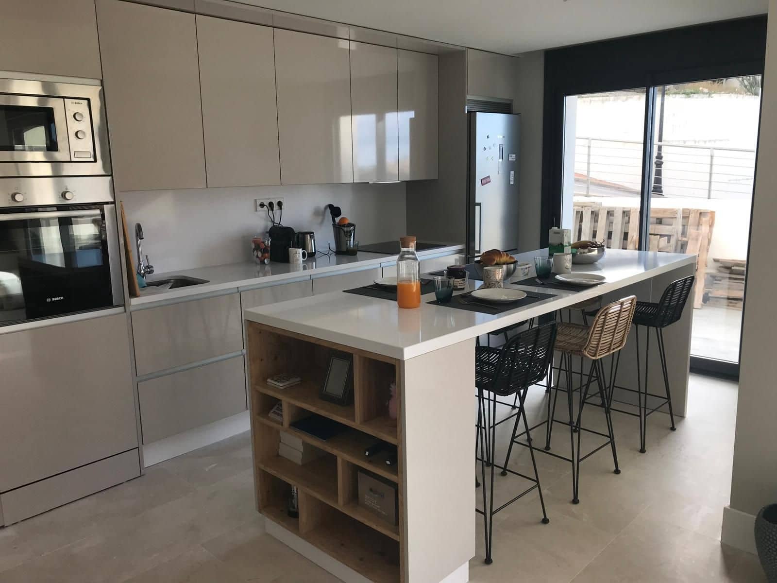 2 Zimmer Apartment zu verkaufen in New Golden Mile mit Pool - 385.000 € (Ref: 9335710)