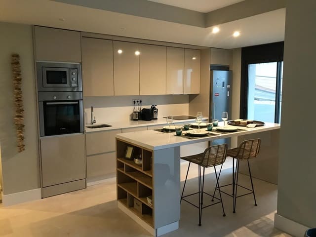 2 soverom Leilighet til salgs i La Concha - Resina Golf, Estepona med svømmebasseng - € 385 000 (Ref: 9335710)