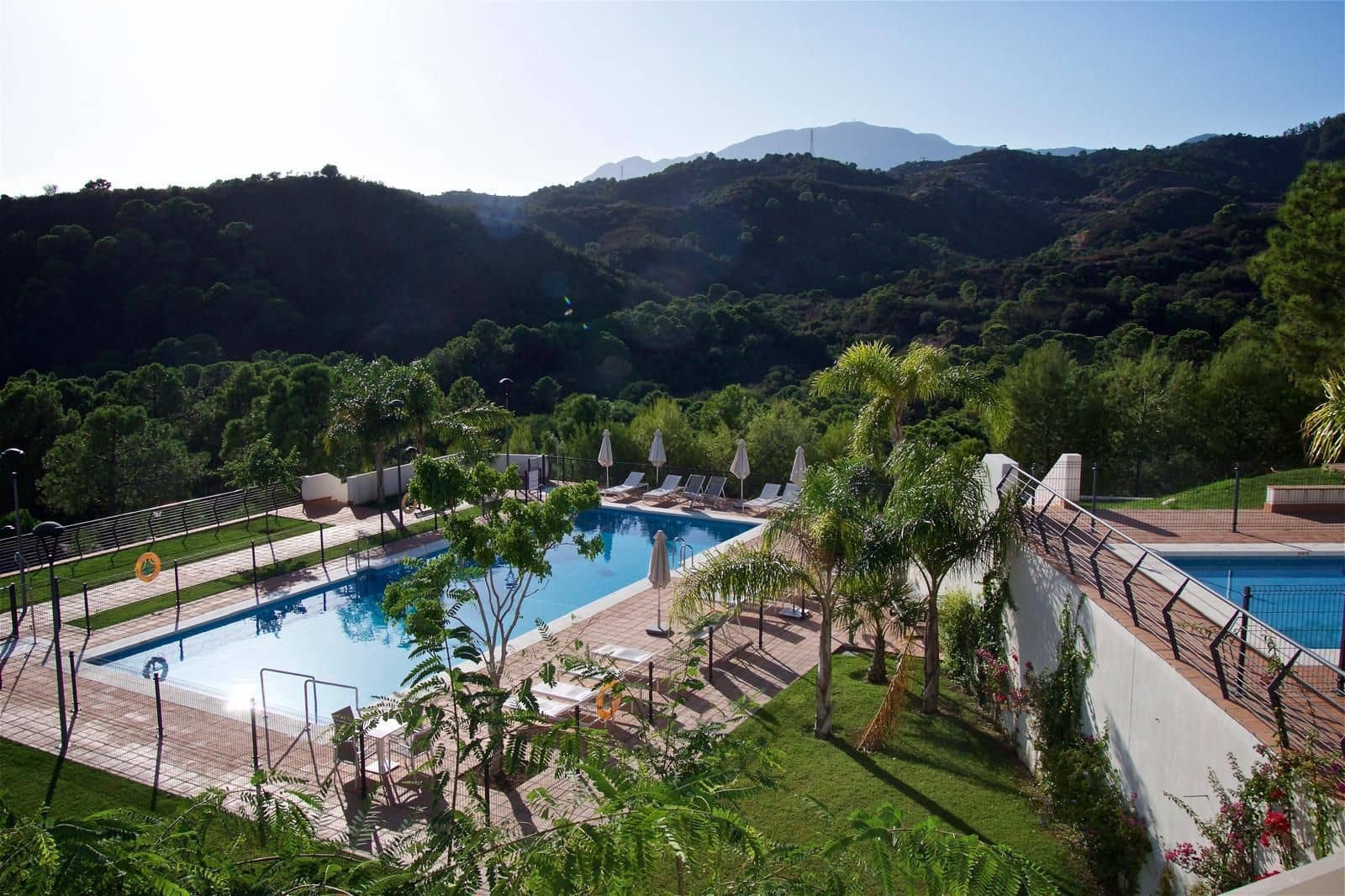 2 Zimmer Apartment zu verkaufen in New Golden Mile mit Pool - 385.000 € (Ref: 9335710)