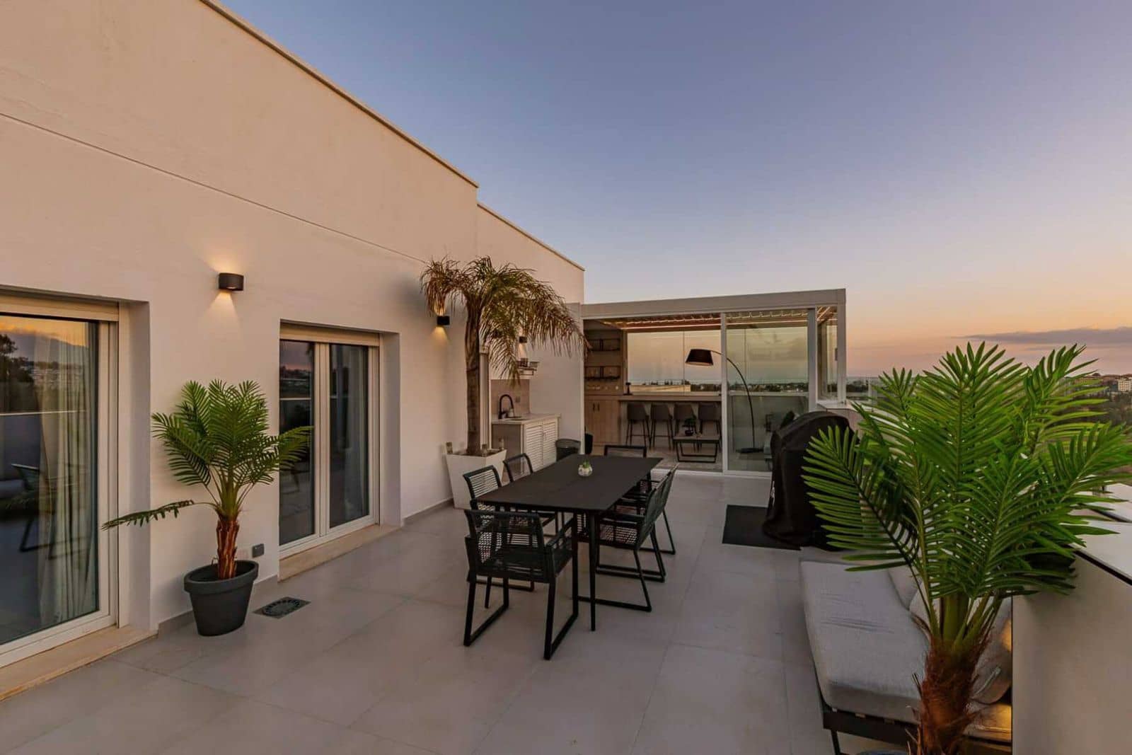 3 slaapkamer Penthouse te koop in Nueva Andalucia met zwembad - € 770.000 (Ref: 9340233)