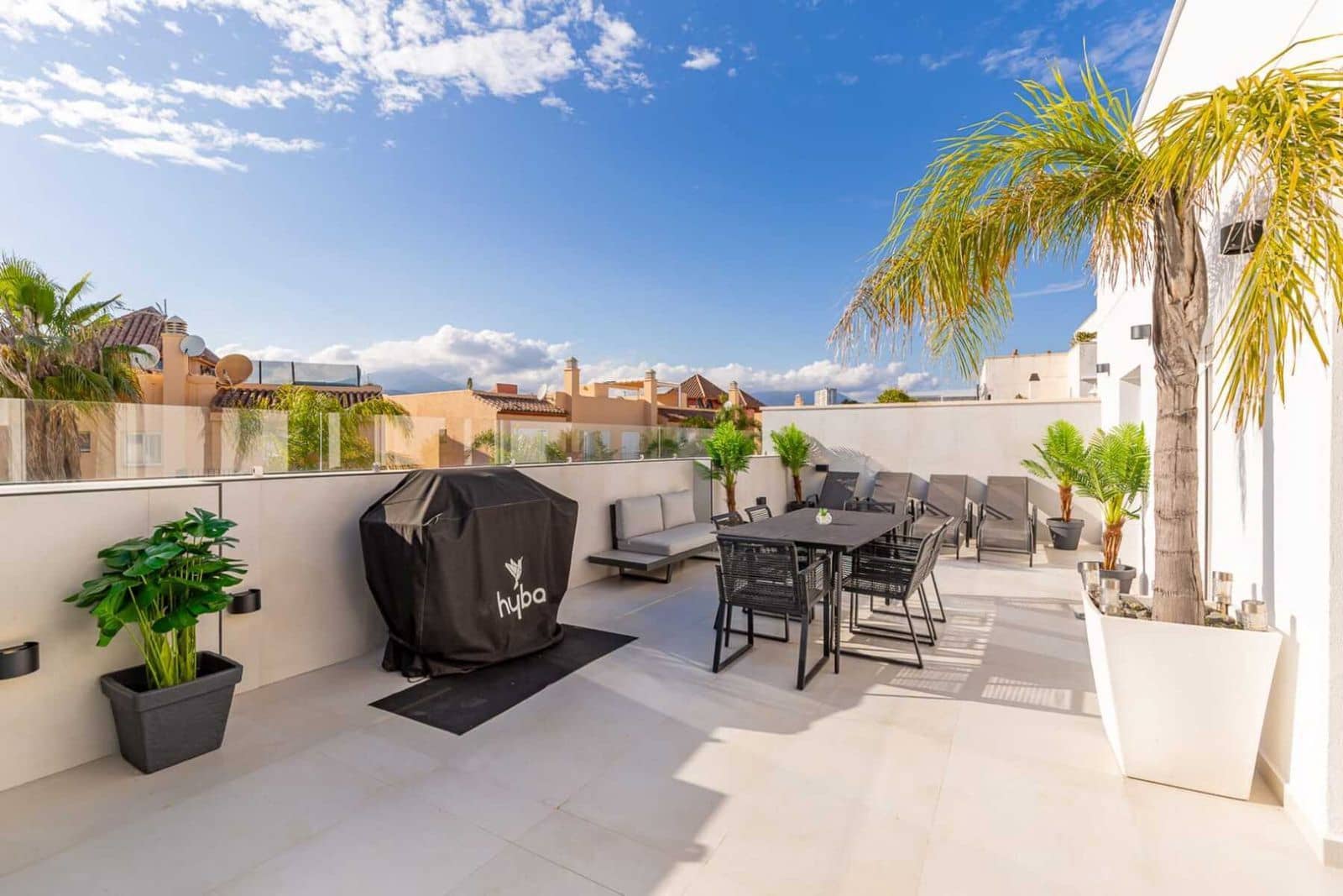 Ático de 3 habitaciones en Nueva Andalucia en venta con piscina - 730.000 € (Ref: 9340233)