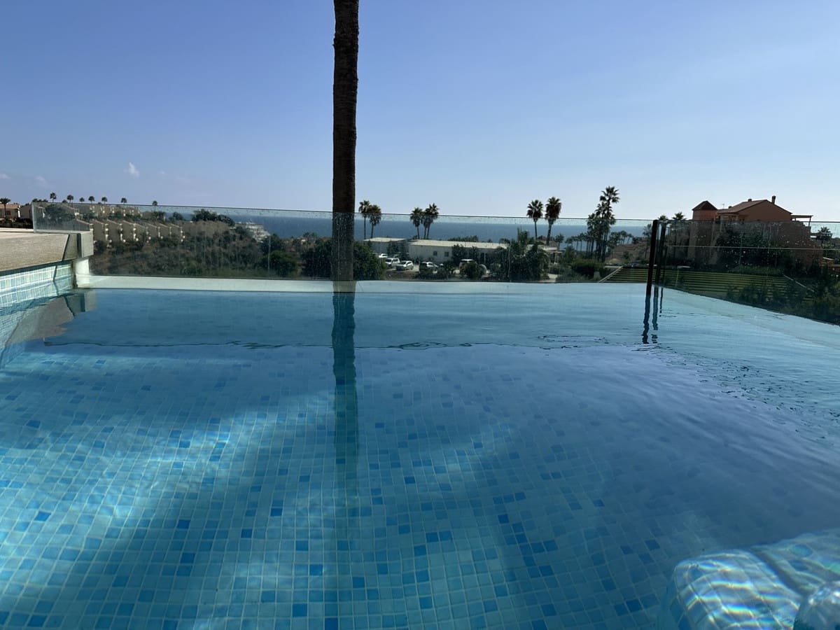 2 soveværelse Lejlighed til salg i Mijas med swimmingpool - € 625.000 (Ref: 9371255)