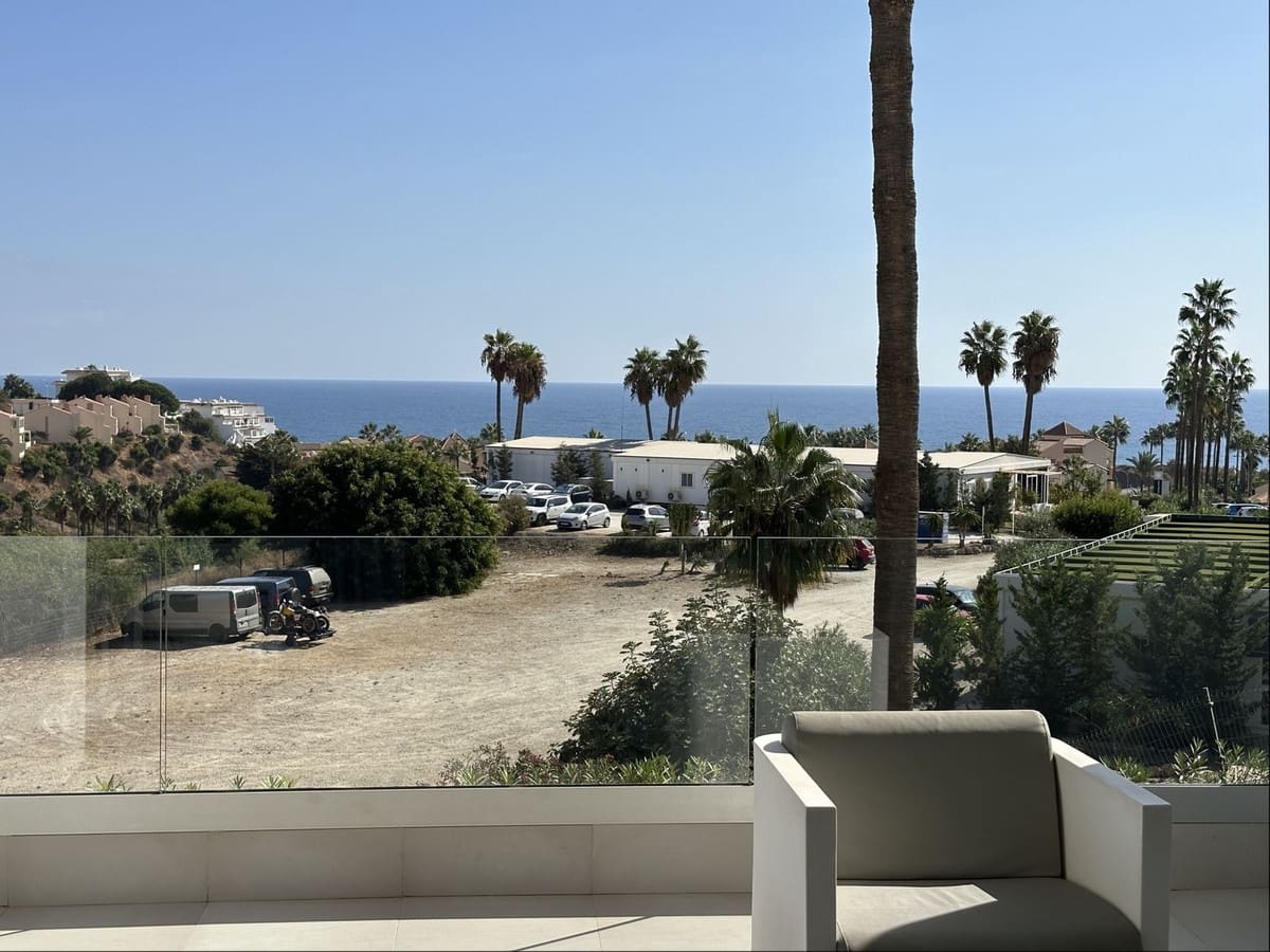 2 soveværelse Lejlighed til salg i Mijas med swimmingpool - € 625.000 (Ref: 9371255)
