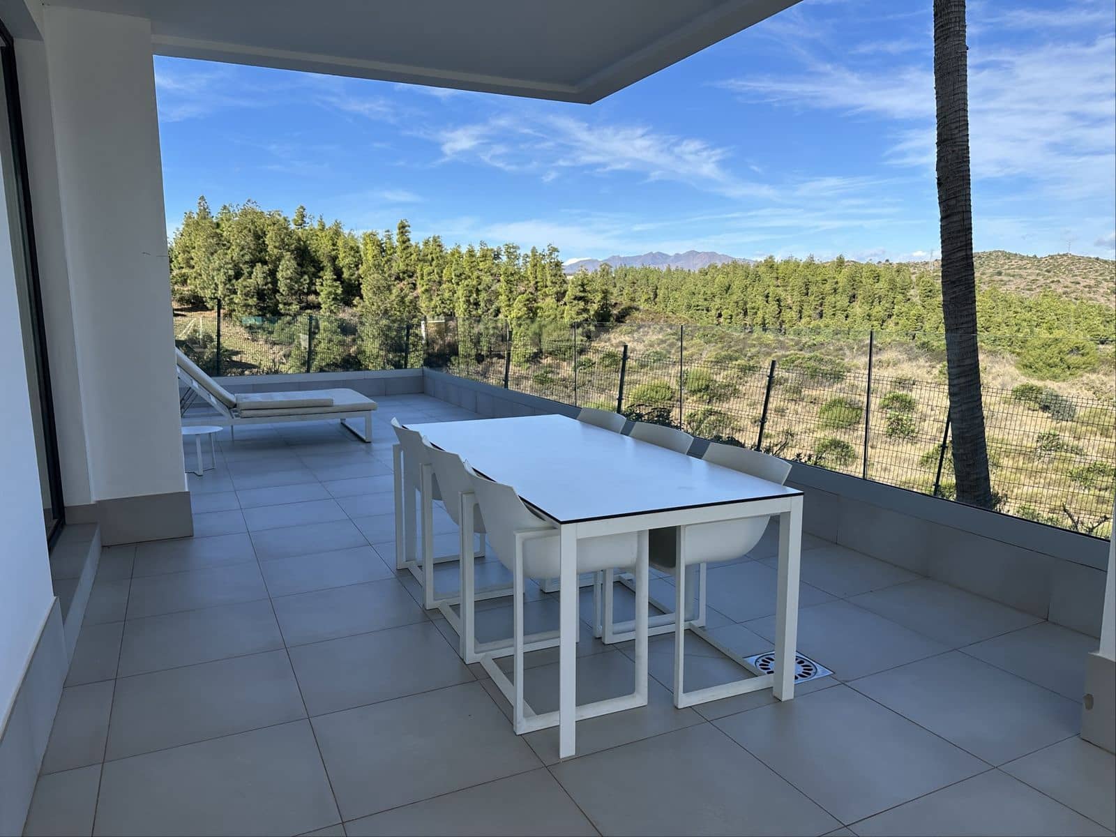 2 soverom Leilighet til salgs i Mijas Costa med svømmebasseng - € 635 000 (Ref: 9379859)