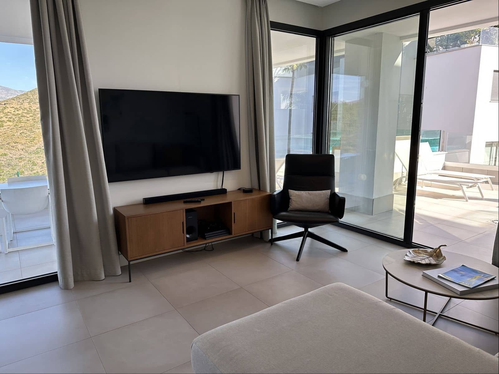 2 soverom Leilighet til salgs i Mijas Costa med svømmebasseng - € 635 000 (Ref: 9379859)