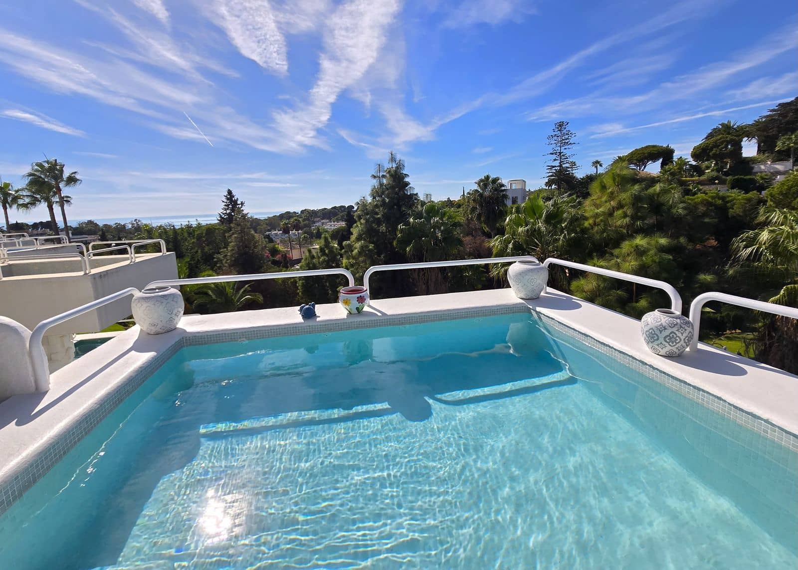 3 quarto Penthouse para venda em Calahonda com piscina - 599 000 € (Ref: 9388828)