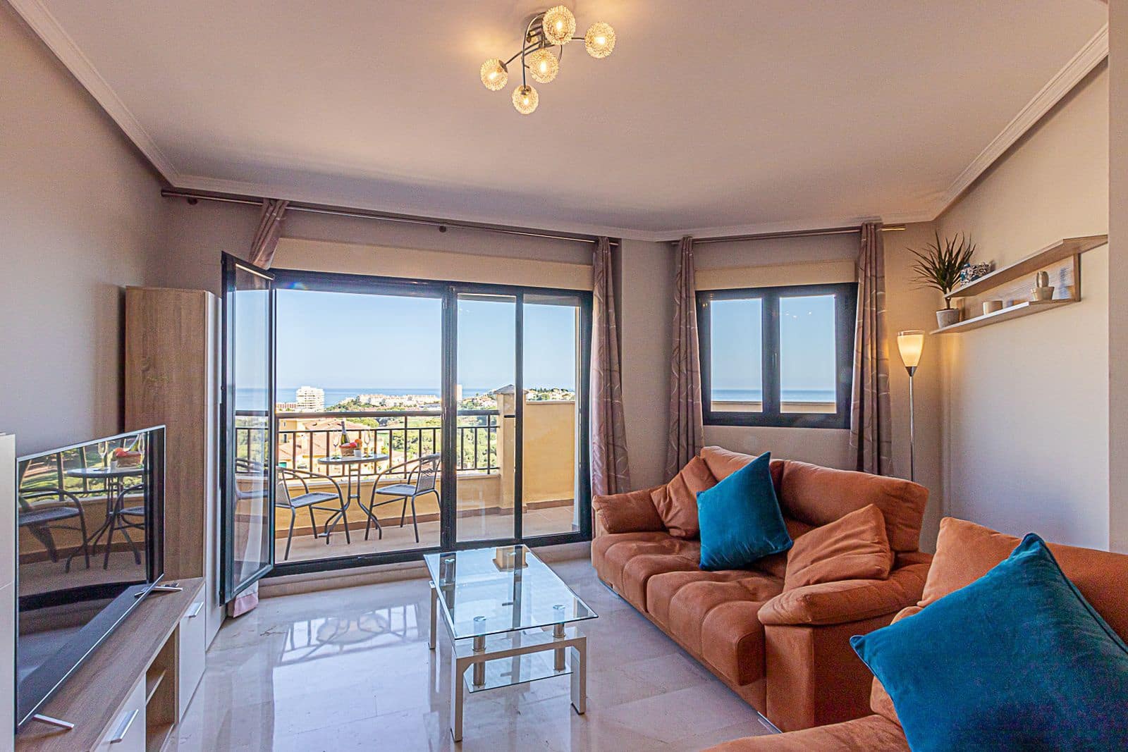 2 slaapkamer Appartement te koop in Benalmadena met zwembad - € 360.000 (Ref: 9411512)