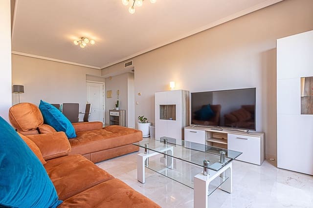 2 slaapkamer Appartement te koop in Puerto Marina, Benalmádena met zwembad - € 360.000 (Ref: 9411512)