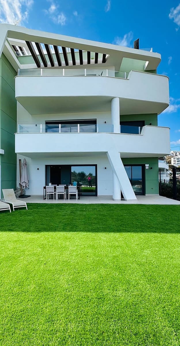 3 slaapkamer Appartement te koop in La Cala de Mijas met zwembad - € 575.000 (Ref: 9412753)