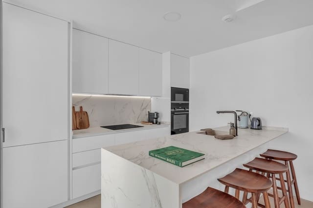 3 soveværelse Lejlighed til salg i Centro ciudad, Fuengirola med swimmingpool - € 595.000 (Ref: 9413007)