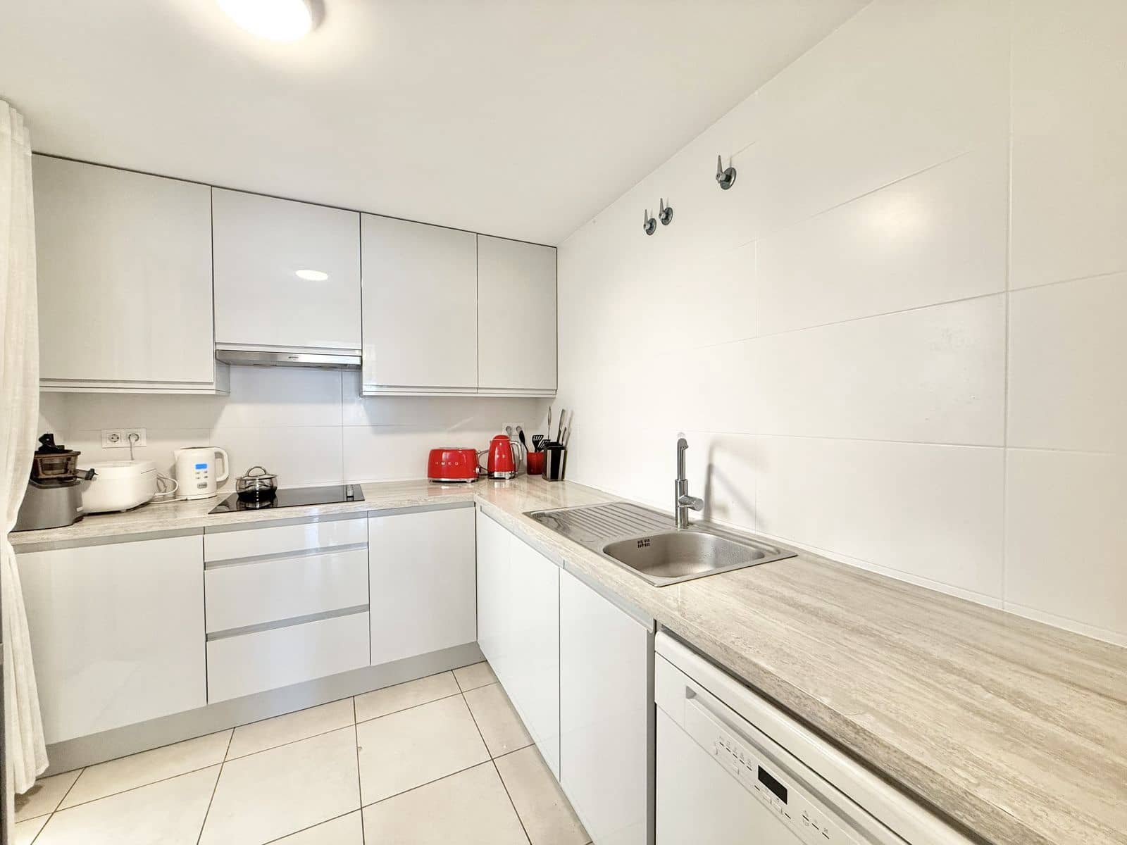 3 sypialnia Apartament na sprzedaż w Nueva Andalucia z basenem - 499 000 € (Ref: 9428922)