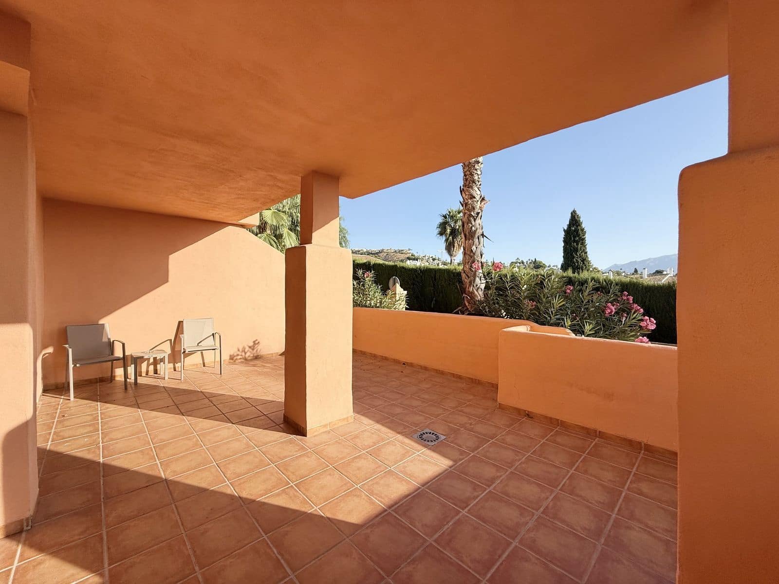 2 slaapkamer Appartement te koop in Benahavis - € 365.000 (Ref: 9435040)