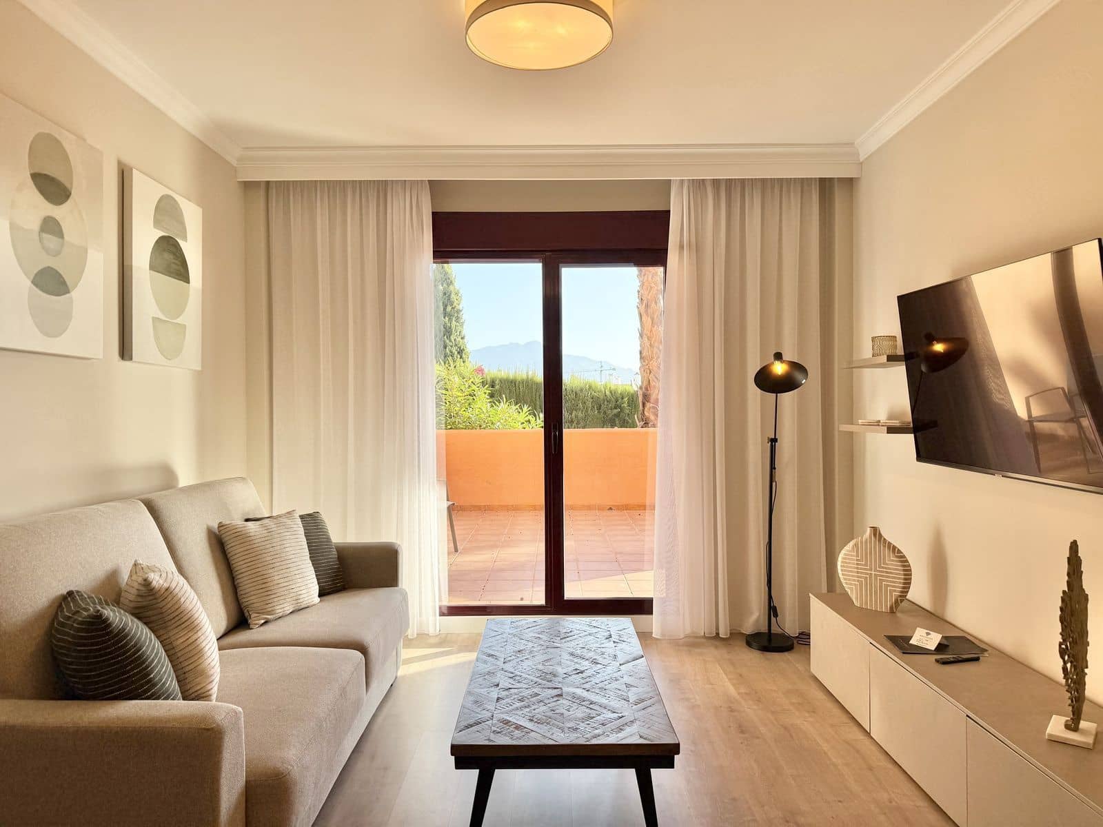 2 slaapkamer Appartement te koop in Benahavis - € 365.000 (Ref: 9435040)