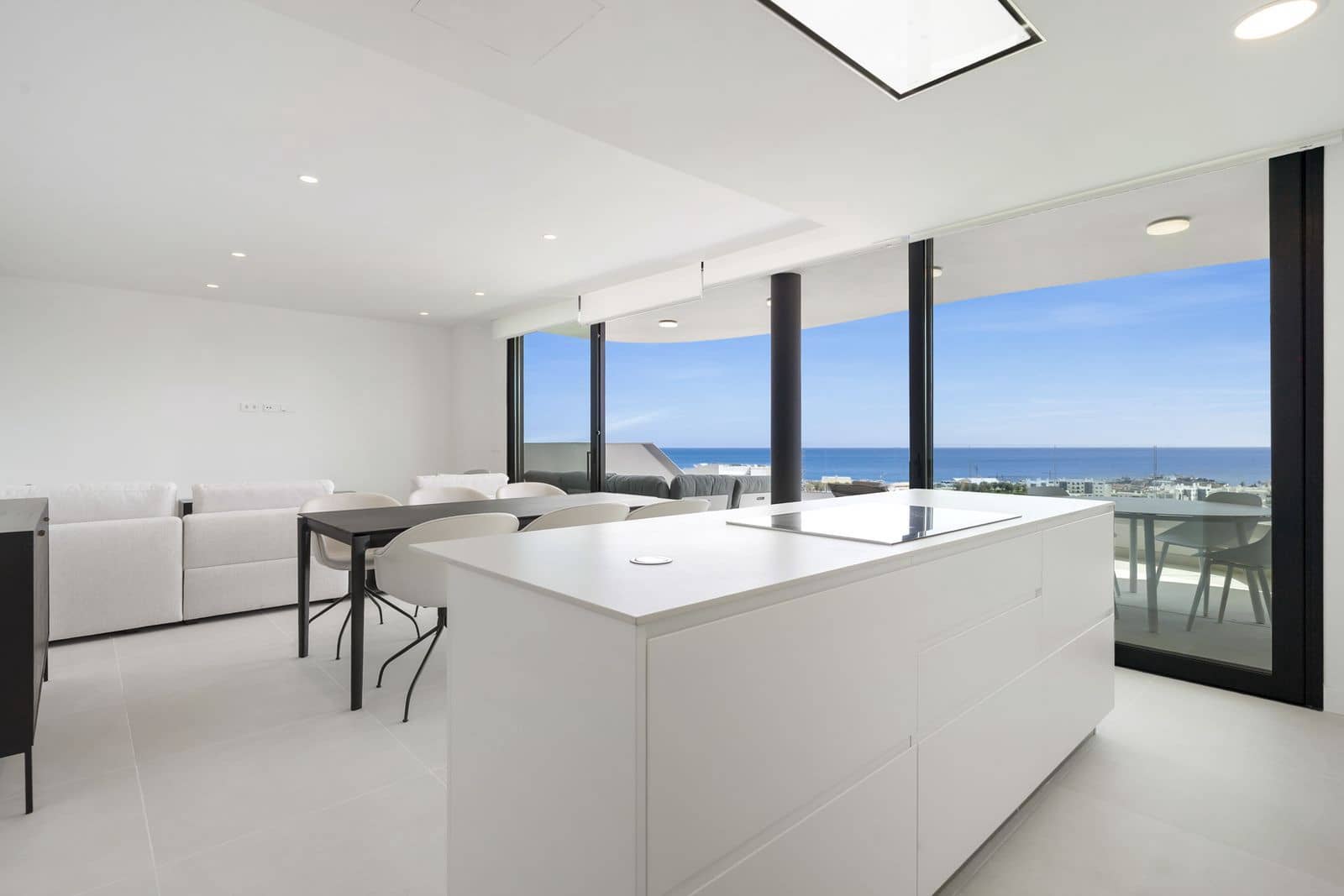 2 soverom Leilighet til salgs i Fuengirola med svømmebasseng - € 598 000 (Ref: 9435042)