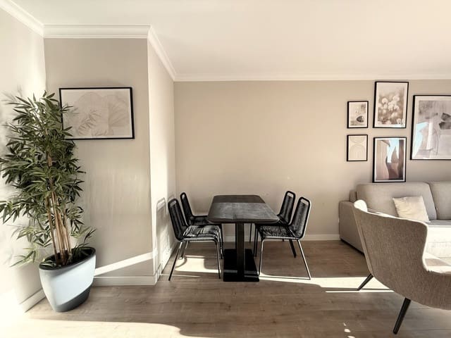 3 soverom Leilighet til salgs i El Paraíso, Benahavís med svømmebasseng - € 525 000 (Ref: 9459632)