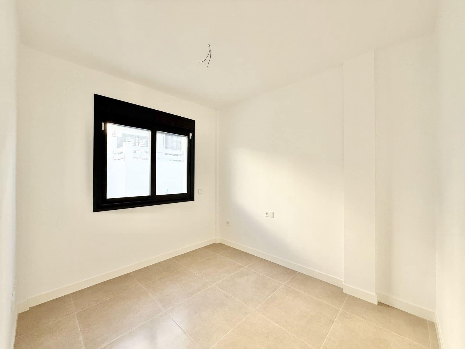 Casa de 3 habitaciones en El Paraiso en venta con piscina - 565.000 € (Ref: 9510295)