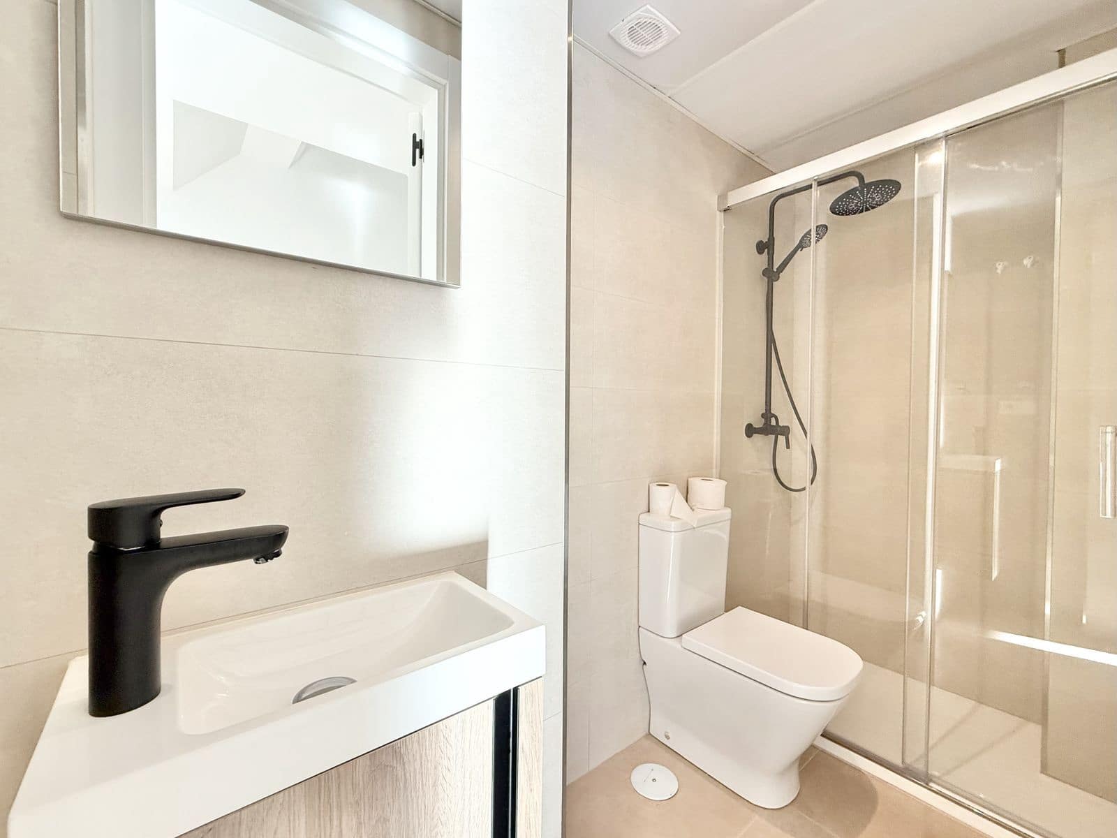 Casa de 3 habitaciones en El Paraiso en venta con piscina - 565.000 € (Ref: 9510295)