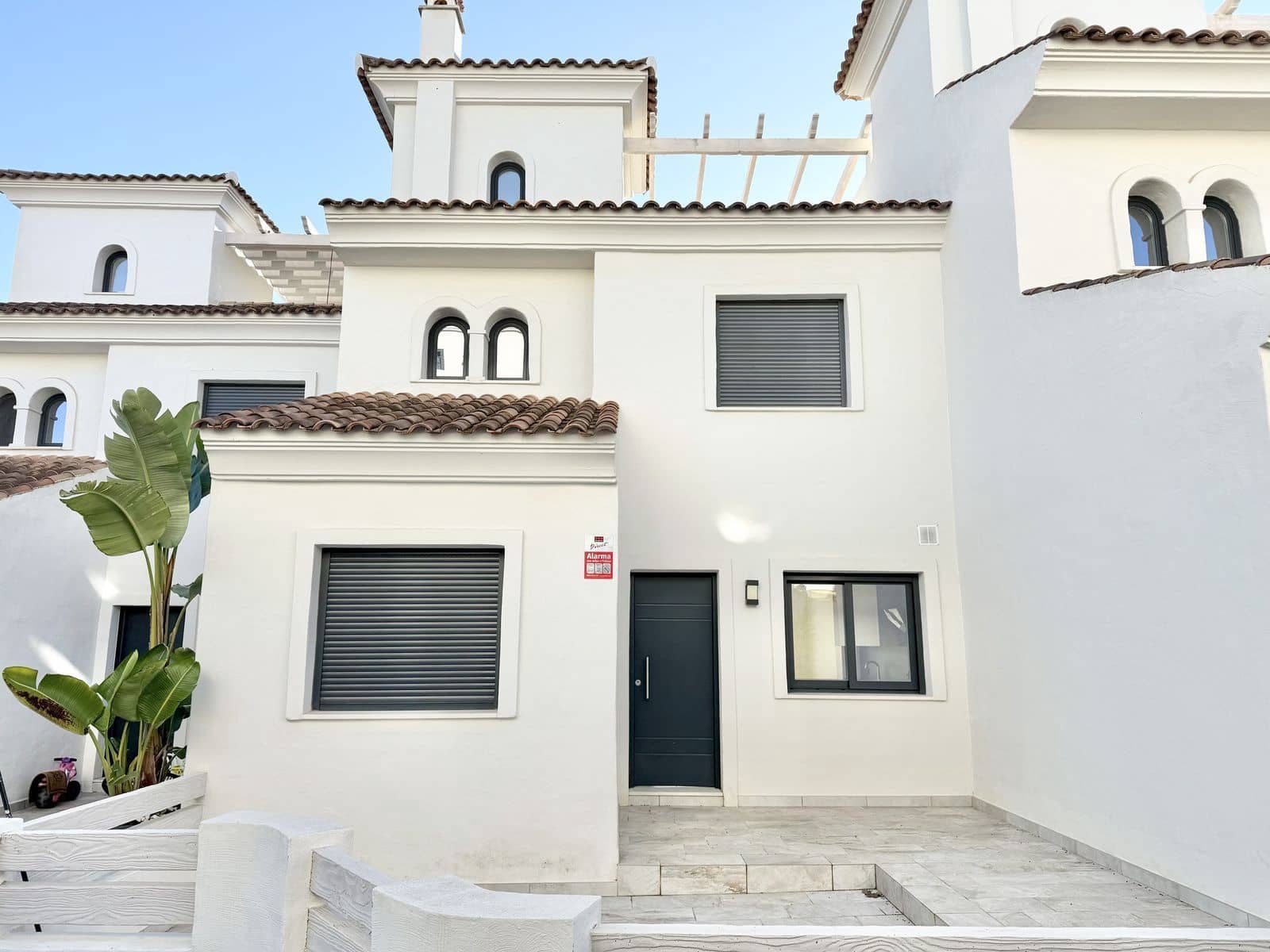 Casa de 3 habitaciones en El Paraiso en venta con piscina - 565.000 € (Ref: 9510295)