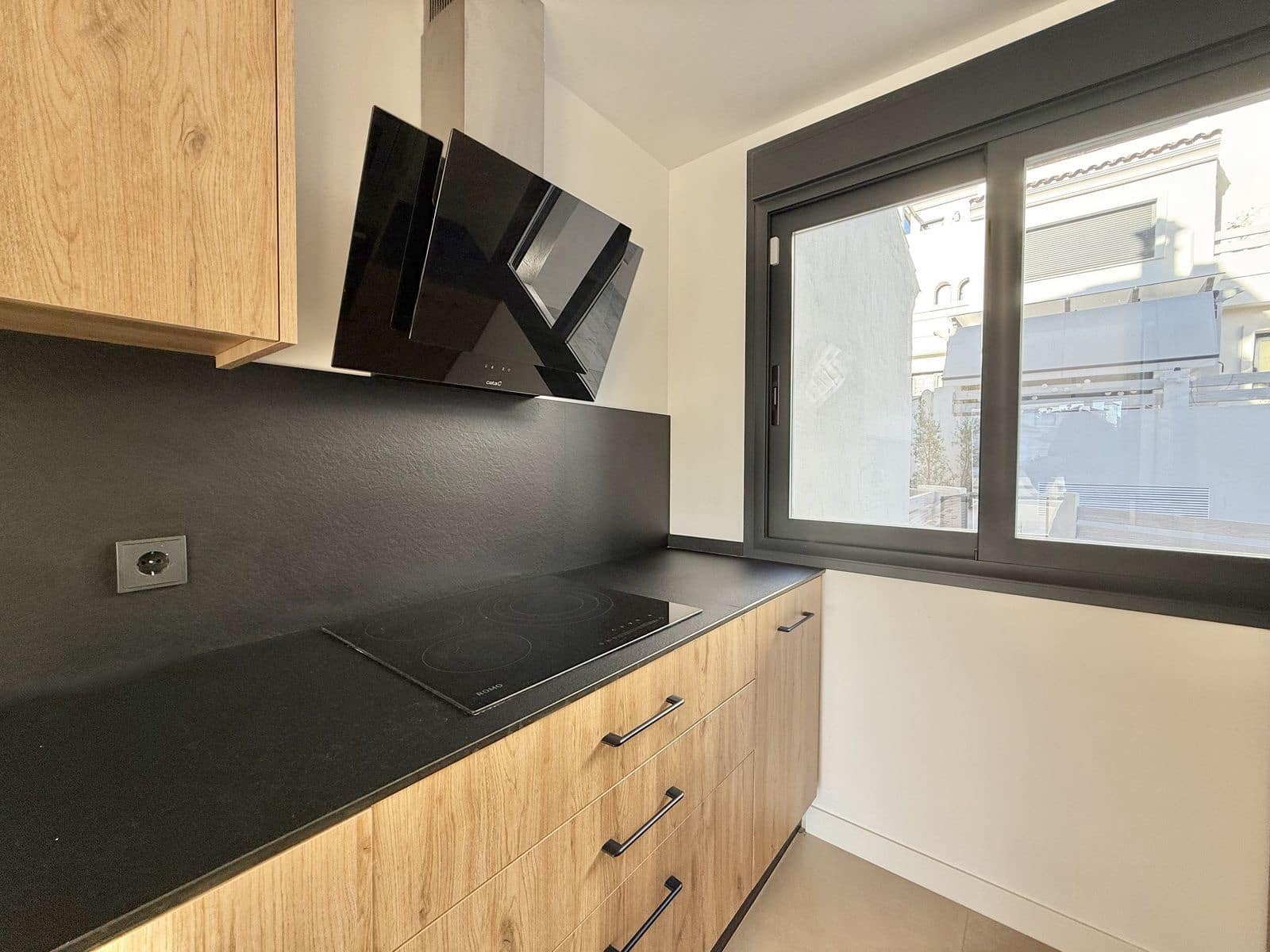 Casa de 3 habitaciones en El Paraiso en venta con piscina - 565.000 € (Ref: 9510295)