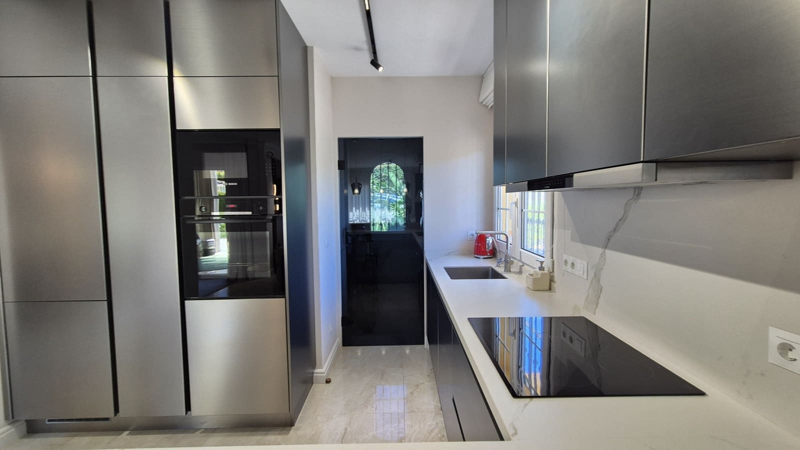 Casa de 4 habitaciones en Riviera del Sol en venta con piscina garaje - 965.000 € (Ref: 10009777)
