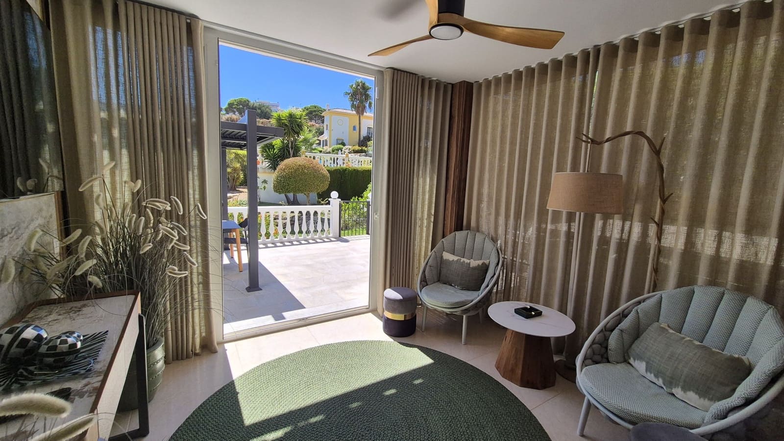 Casa de 4 habitaciones en Riviera del Sol en venta con piscina garaje - 965.000 € (Ref: 10009777)