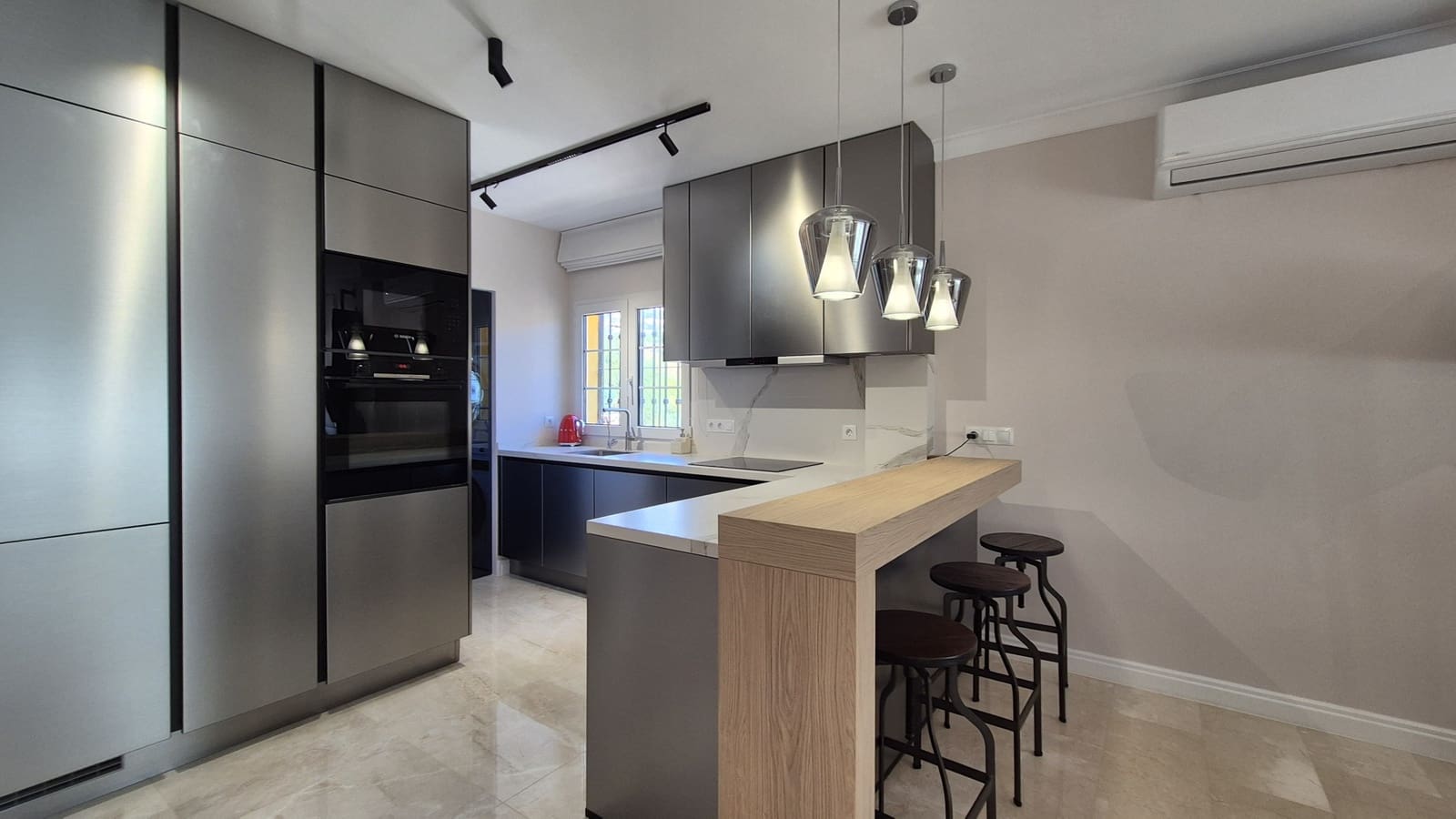 Casa de 4 habitaciones en Riviera del Sol en venta con piscina garaje - 965.000 € (Ref: 10009777)