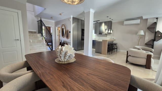 Casa de 4 habitaciones en Riviera del Sol, Mijas en venta con piscina garaje - 965.000 € (Ref: 10009777)