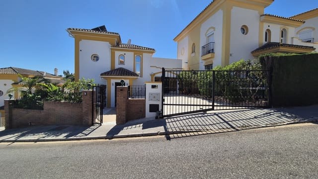 Casa de 4 habitaciones en Riviera del Sol, Mijas en venta con piscina garaje - 965.000 € (Ref: 10009777)