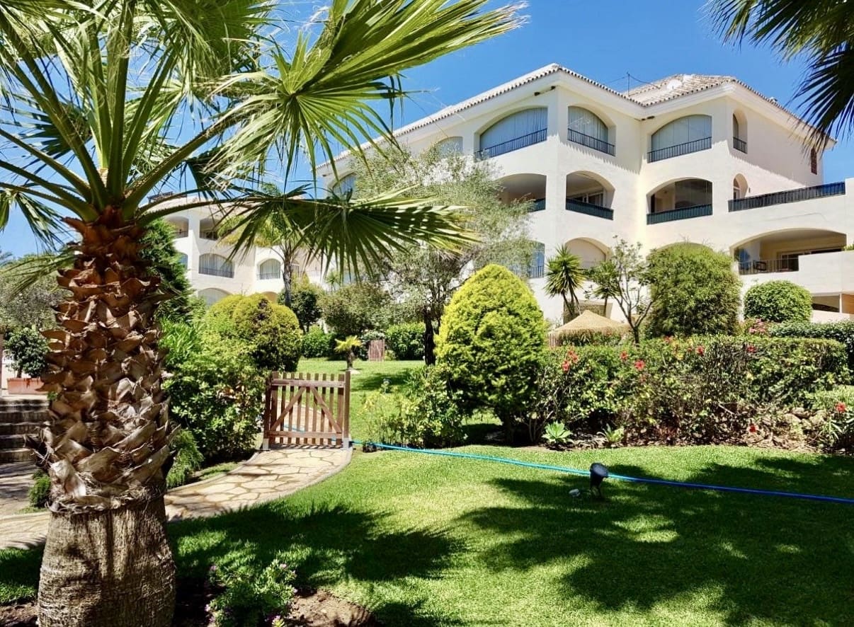 3 quarto Apartamento para arrendar em Marbella com piscina garagem - 3 500 € (Ref: 10012504)