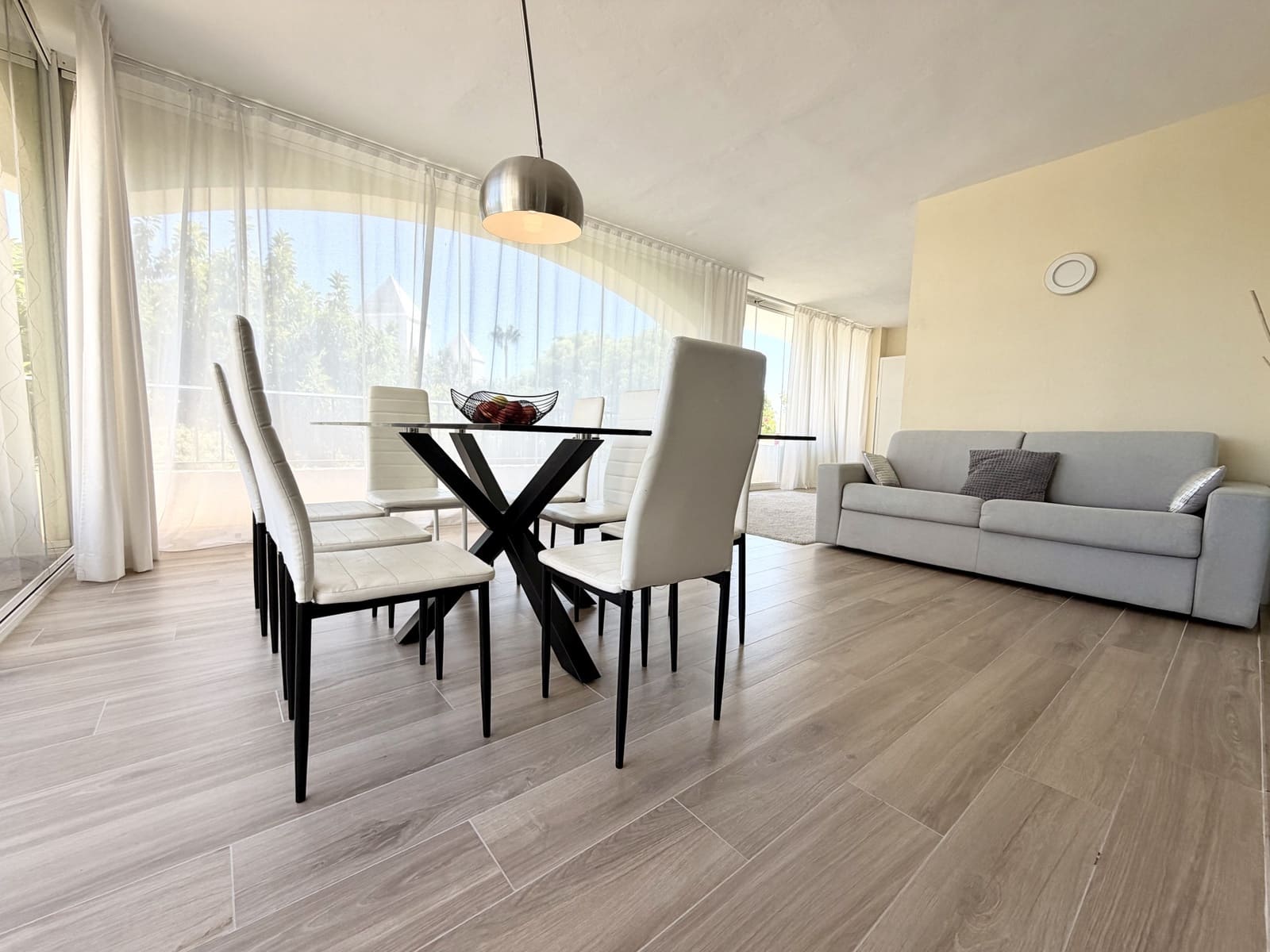 3 quarto Apartamento para arrendar em Marbella com piscina garagem - 3 500 € (Ref: 10012504)