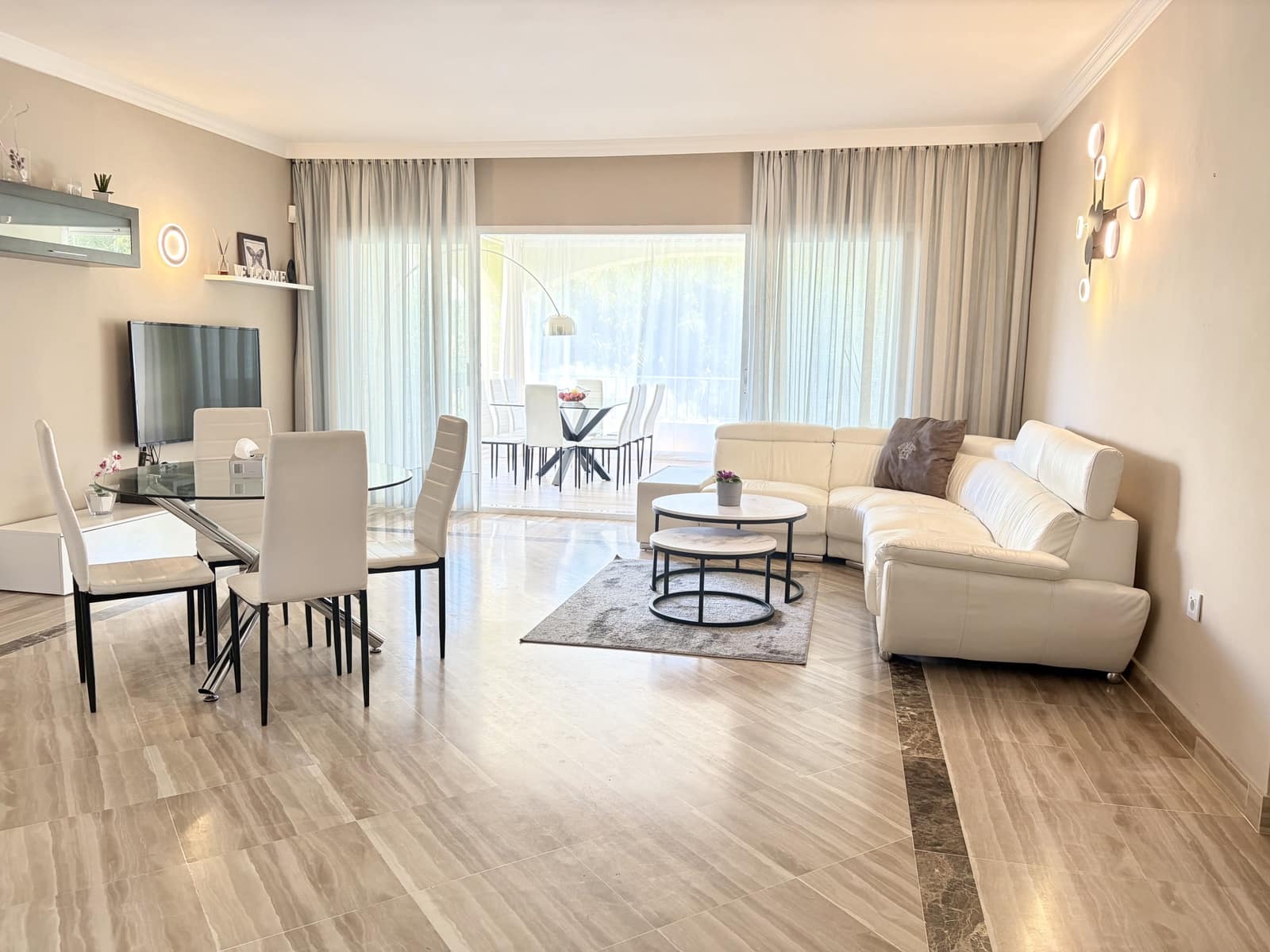 3 quarto Apartamento para arrendar em Marbella com piscina garagem - 3 500 € (Ref: 10012504)