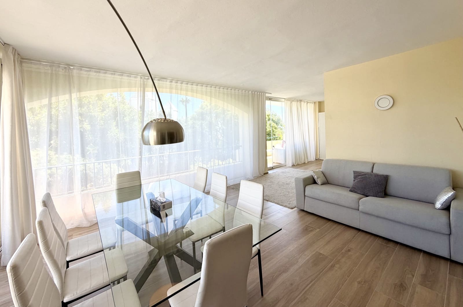 3 quarto Apartamento para arrendar em Marbella com piscina garagem - 3 500 € (Ref: 10012504)