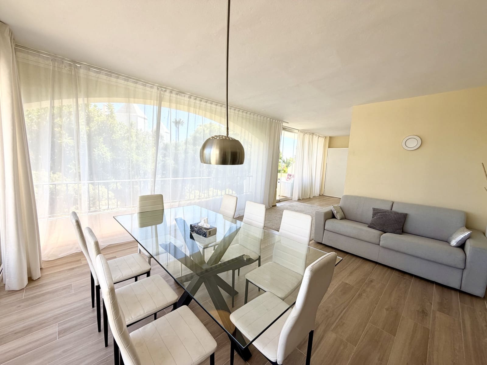 3 quarto Apartamento para arrendar em Marbella com piscina garagem - 3 500 € (Ref: 10012504)