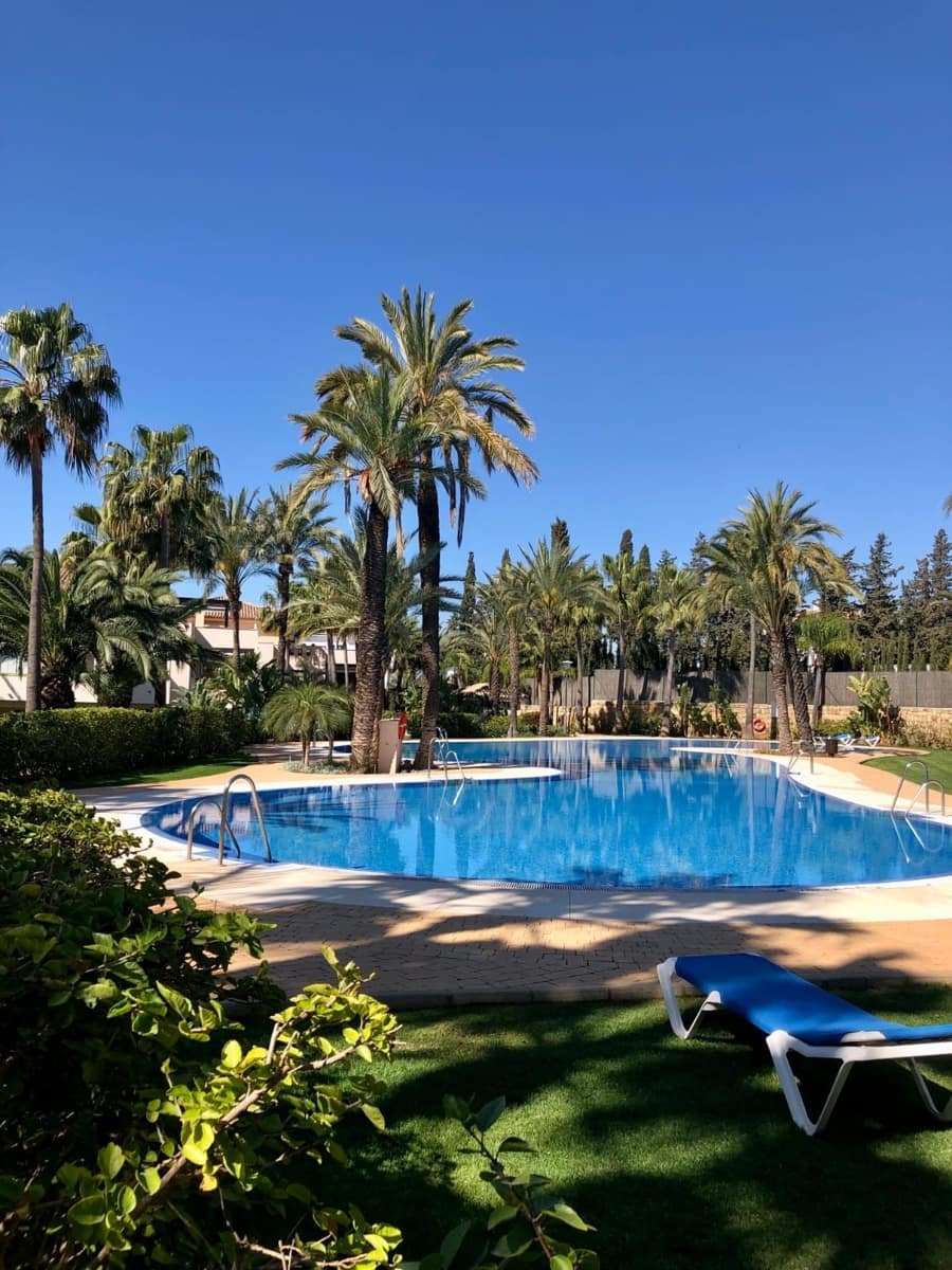 3 quarto Apartamento para arrendar em Marbella com piscina garagem - 4 000 € (Ref: 10012505)