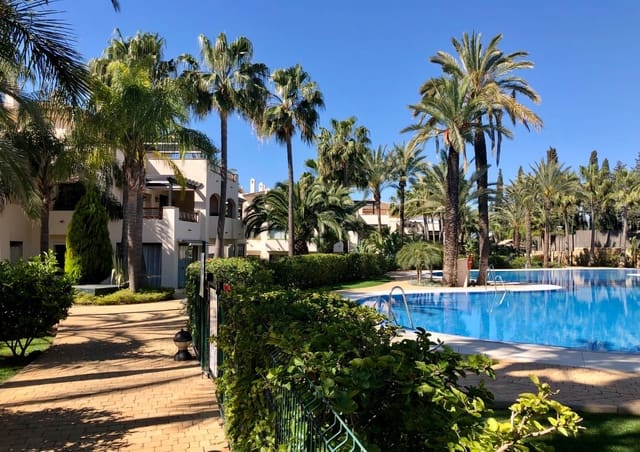 3 quarto Apartamento para arrendar em Marbella com piscina garagem - 4 000 € (Ref: 10012505)