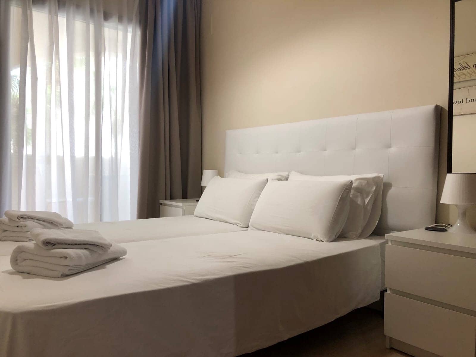 3 quarto Apartamento para arrendar em Marbella com piscina garagem - 4 000 € (Ref: 10012505)