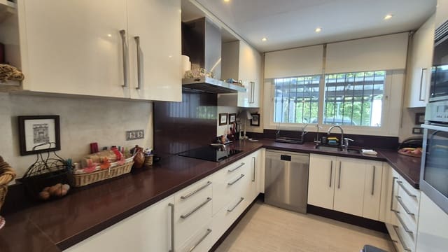 5 soverom Hus til salgs i La Quinta, Benahavís med garasje - € 980 000 (Ref: 10035838)