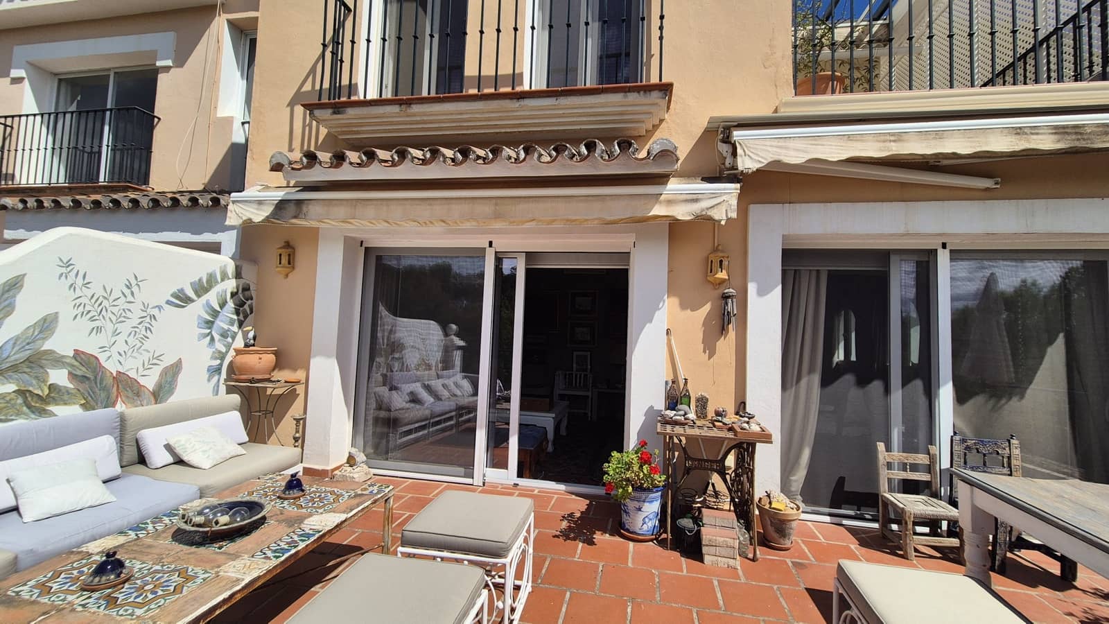 5 quarto Casa em Banda para venda em La Quinta com garagem - 980 000 € (Ref: 10035838)