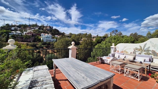 5 soverom Hus til salgs i La Quinta, Benahavís med garasje - € 980 000 (Ref: 10035838)