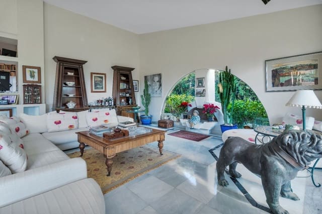7 Zimmer Villa zu verkaufen in Nueva Atalaya, Estepona mit Pool - 2.850.000 € (Ref: 10076673)