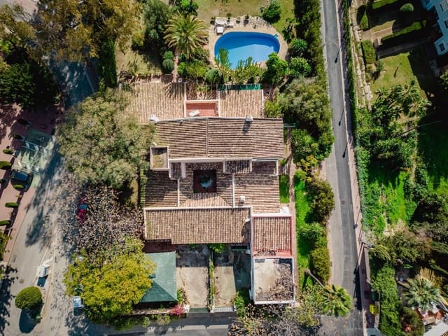 7 Zimmer Villa zu verkaufen in Nueva Atalaya, Estepona mit Pool - 2.850.000 € (Ref: 10076673)