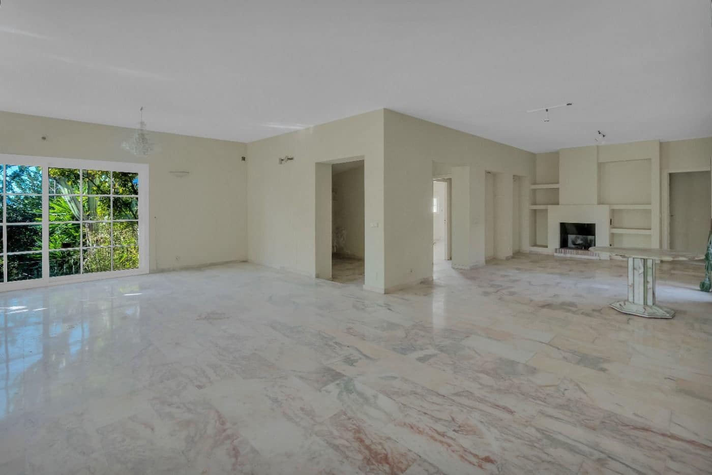 7 Zimmer Villa zu verkaufen in New Golden Mile mit Pool - 2.850.000 € (Ref: 10076673)