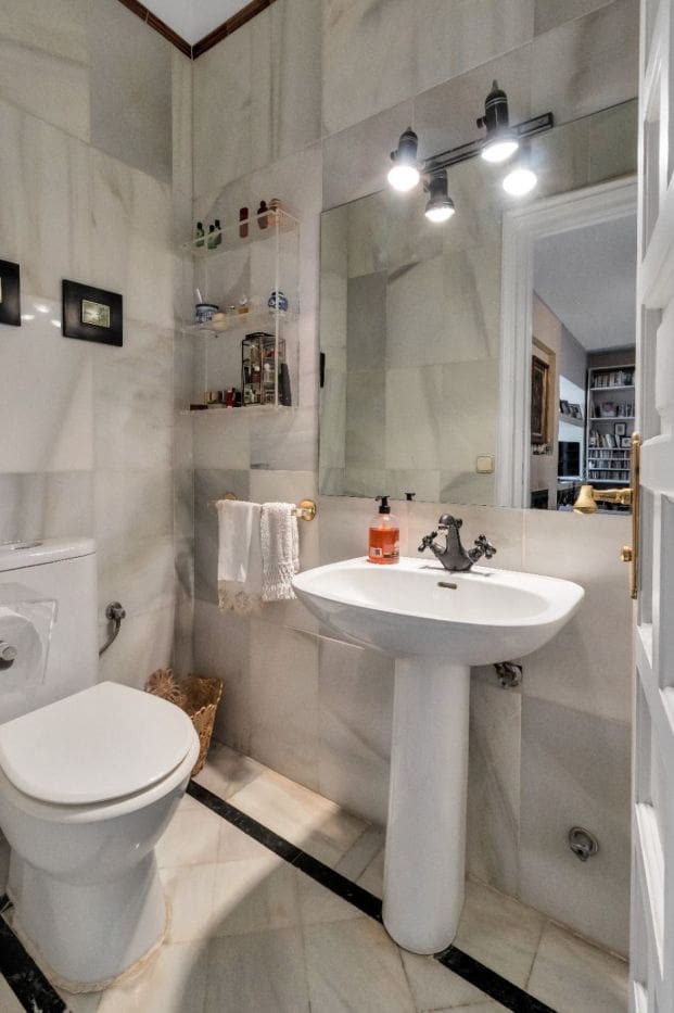 7 Zimmer Villa zu verkaufen in New Golden Mile mit Pool - 2.850.000 € (Ref: 10076673)