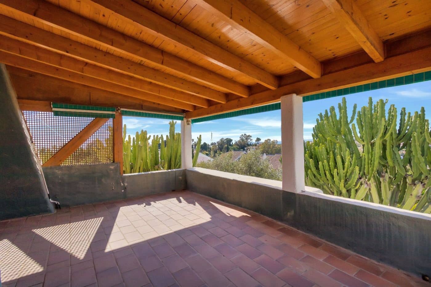 7 Zimmer Villa zu verkaufen in New Golden Mile mit Pool - 2.850.000 € (Ref: 10076673)