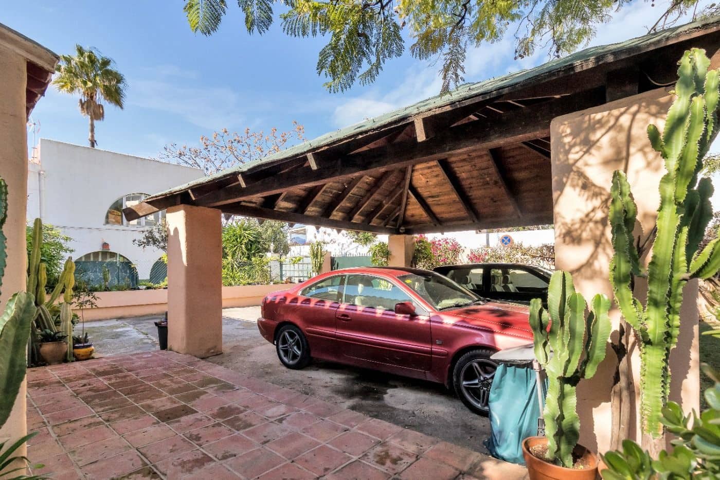 7 Zimmer Villa zu verkaufen in New Golden Mile mit Pool - 2.850.000 € (Ref: 10076673)